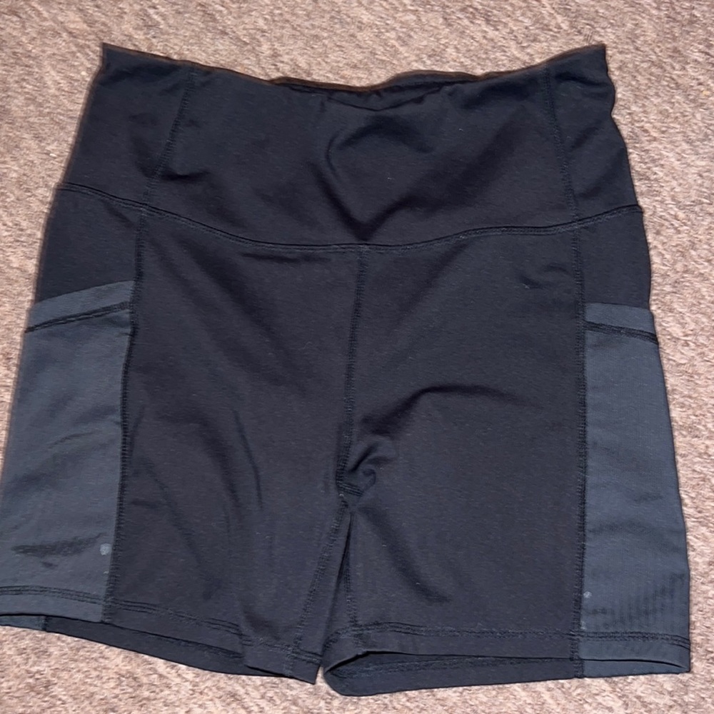 Rebok 5 inch biker shorts